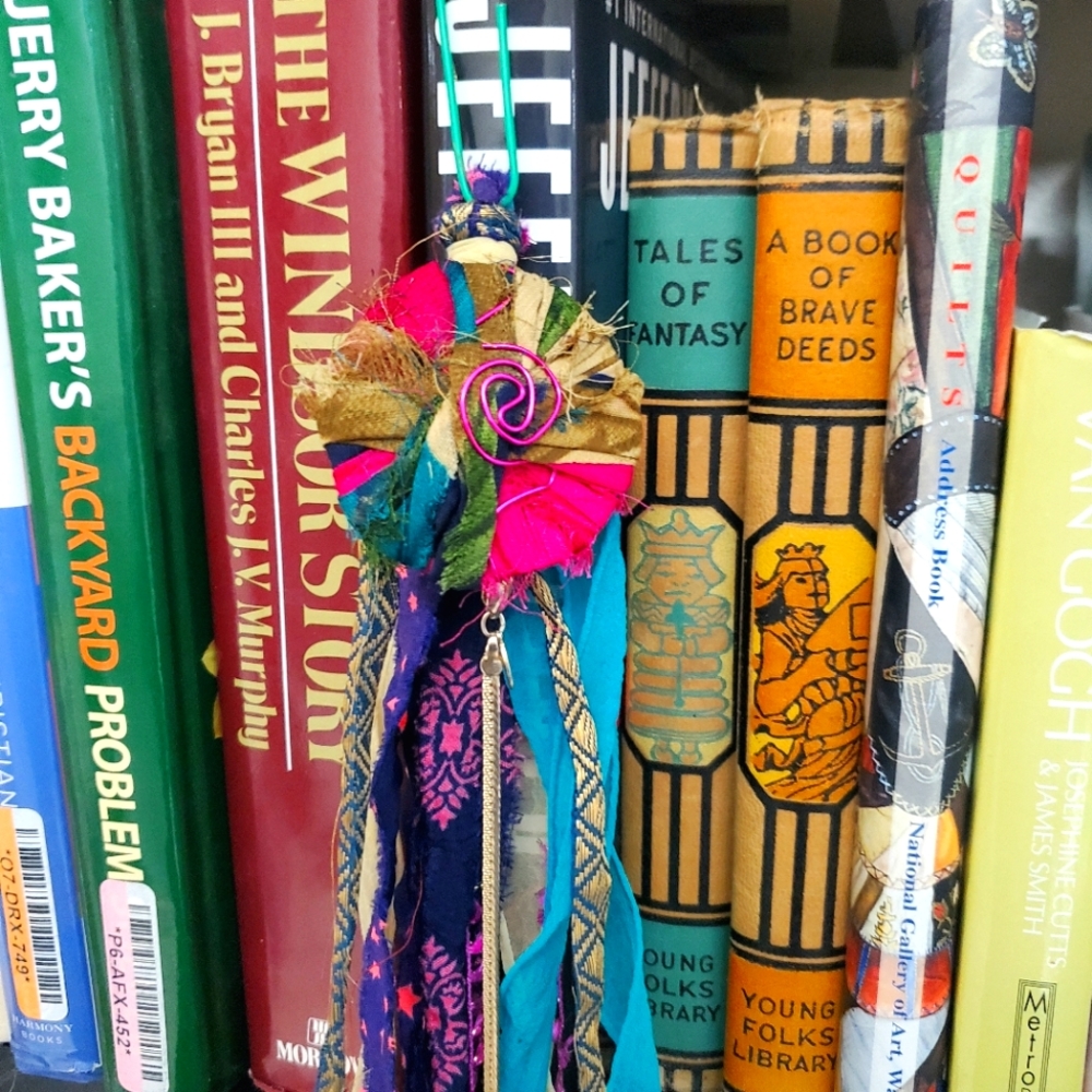 🙏 HAND CRAFTED Junk journal spine dangle book jewelry